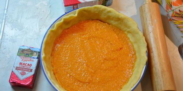 пирог с курагой и черносливом