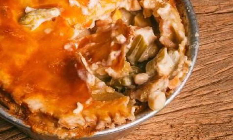 Рецепт пирог с курицей, грибами и спаржей