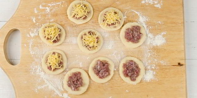 пирог с мясом хризантема