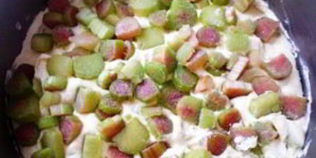 пирог с ревенем и манкой