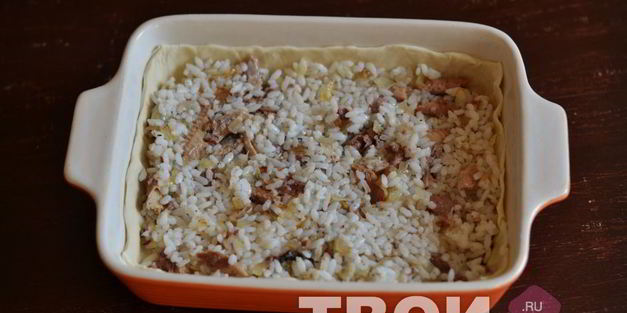 пирог с рисом и рыбой