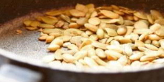 пирог с томатами и салатом