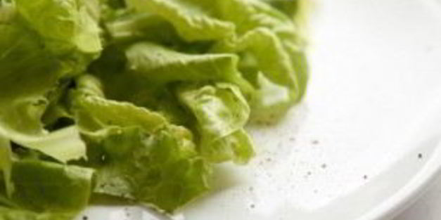 пирог с томатами и салатом