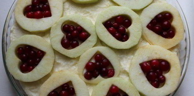 пирог с яблоками и клюквой