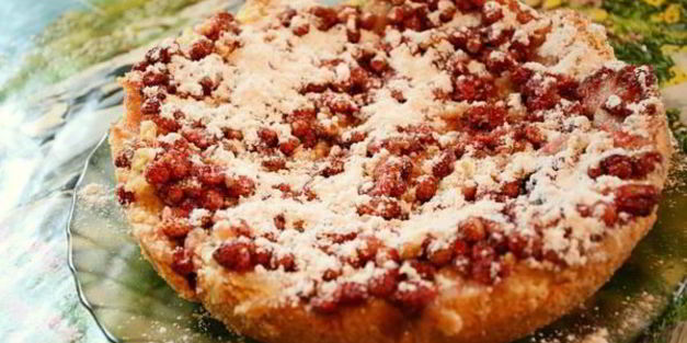 пирог с земляникой