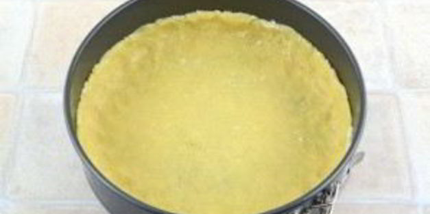 пирог со смородиновым вареньем