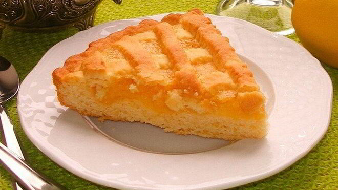 Простой песочный пирог с лимонной начинкой