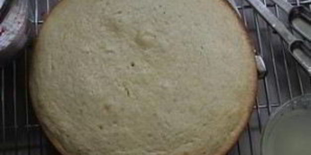 пряный лимонный пирог с глазурью