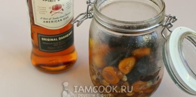 рождественский пирог с сухофруктами и орехами