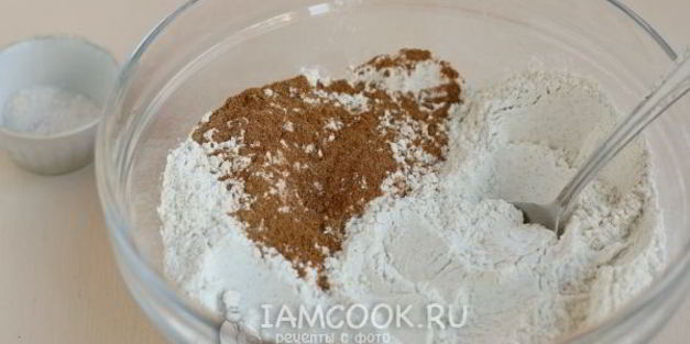 рождественский пирог с сухофруктами и орехами