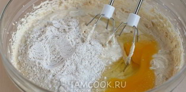 рождественский пирог с сухофруктами и орехами