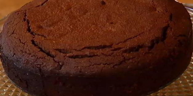 шоколадно-миндальный пирог на маскарпоне