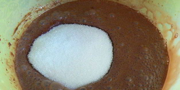 шоколадный пирог с клюквой