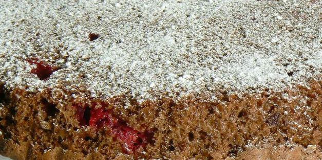 шоколадный пирог с клюквой