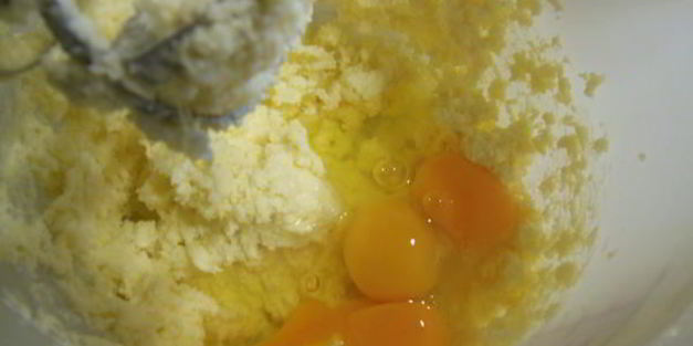 шоколадный пирог с творожно-сливочной начинкой