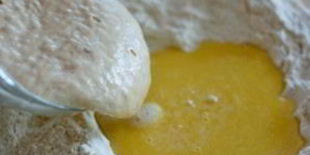 сладкий пирог из дрожжевого теста