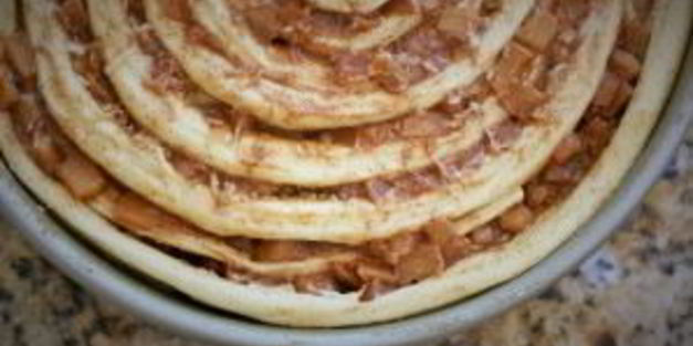 сладкий пирог из дрожжевого теста