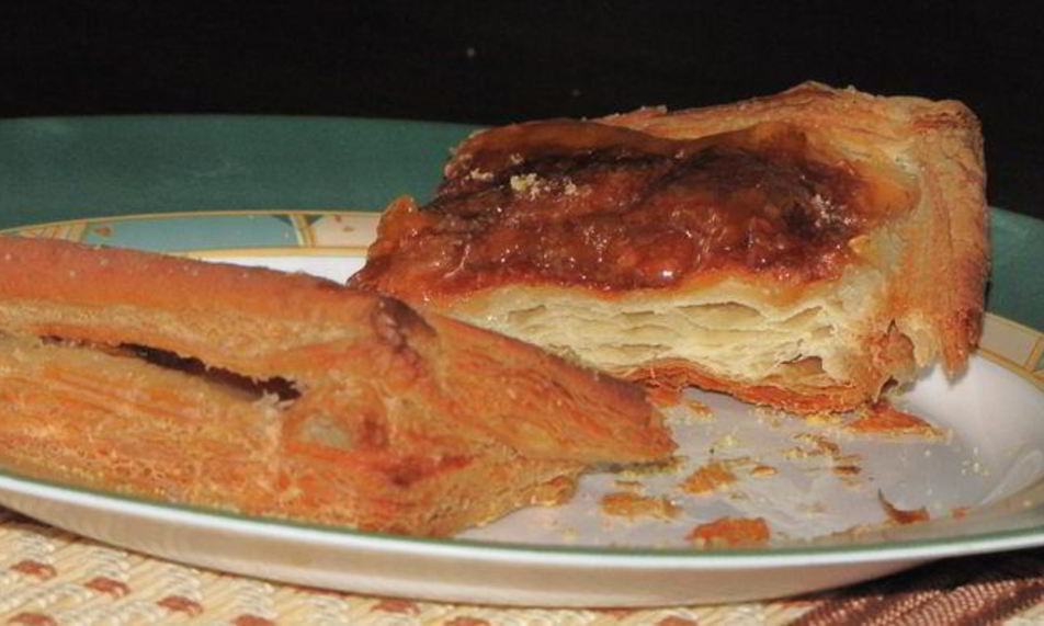 Рецепт слоеный пирог с грушами и сыром