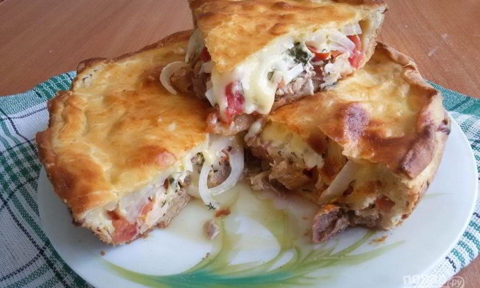 Рецепт слоеного пирога с мясома и сырома