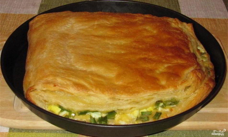 Рецепт слоеный пирог с сыром и яйцом