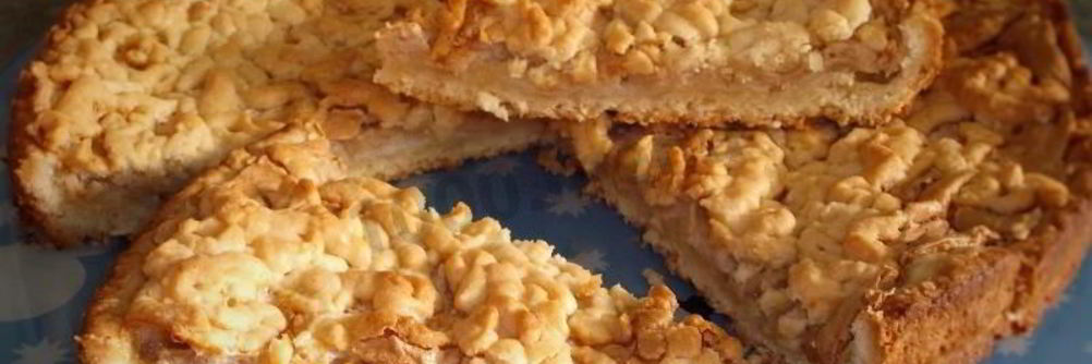 Тертый пирог с яблоками