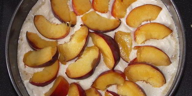 творожно-ореховый пирог с нектаринами