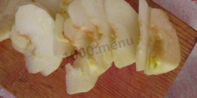 яблочно-банановый пирог на сметане со штрейзелем