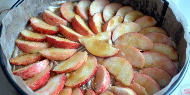 яблочный пирог с нутеллой