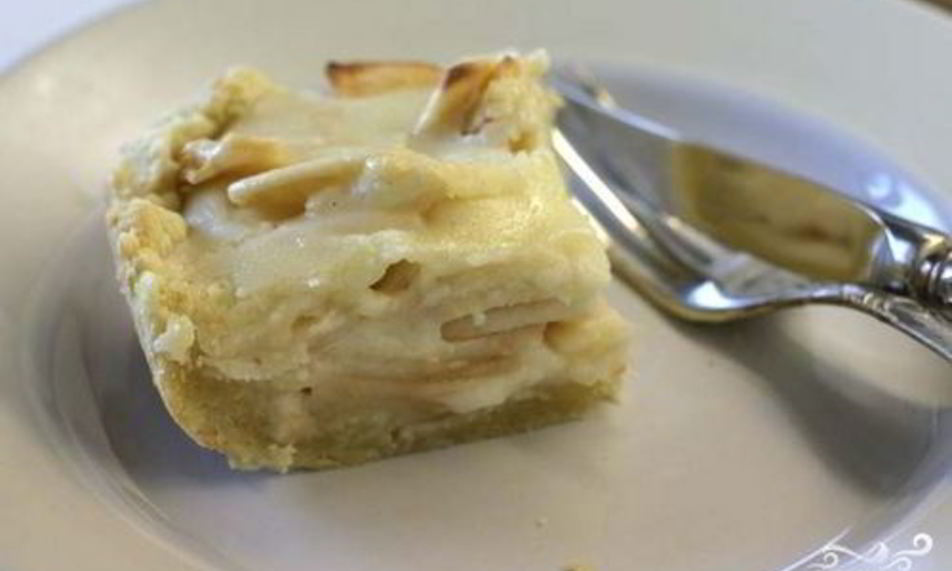 Рецепт яблочный пирог со сметанной заливкой