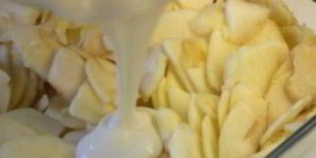 яблочный пирог со сметанной заливкой