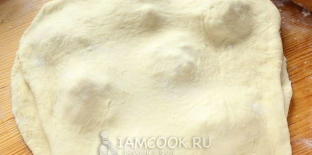 быстрые пирожки с курицей и брынзой