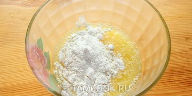 быстрые пирожки с курицей и брынзой