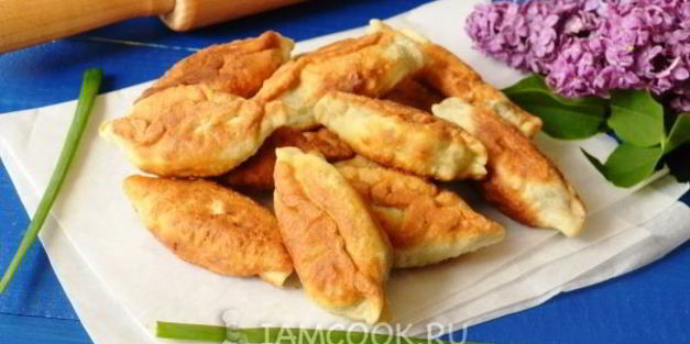 быстрые пирожки с яйцом и луком