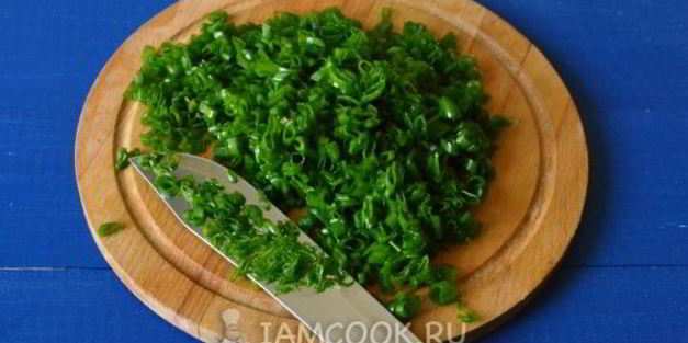 быстрые пирожки с яйцом и луком