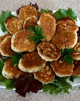 Ленивые пирожки с яйцом и луком на кефире