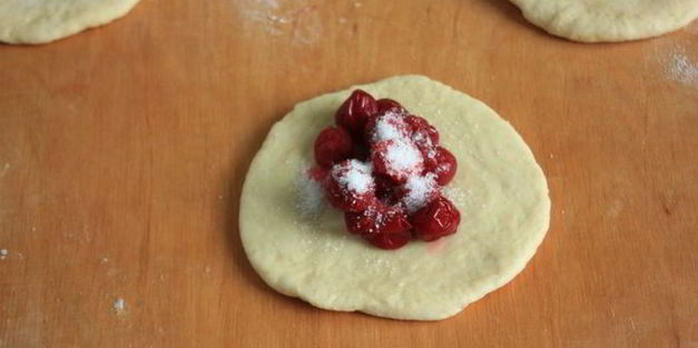 мамины пирожки с вишней