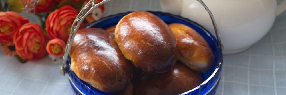 Печеные пирожки из дрожжевого теста