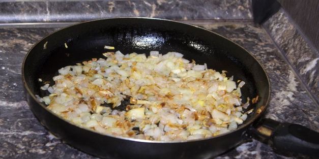 пирожки дрожжевые на воде на сковороде