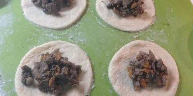 пирожки с куриной печенью