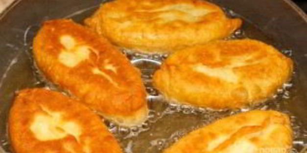 пирожки с луком и яйцами