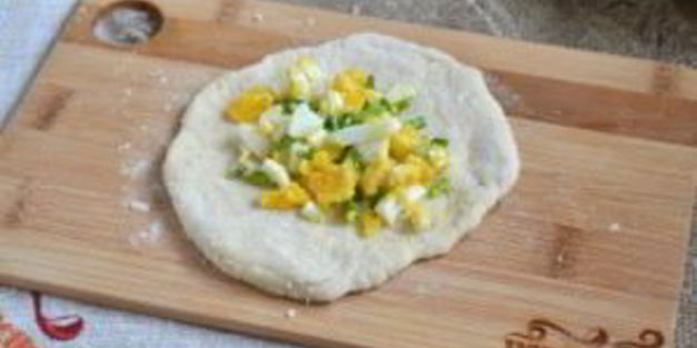 пирожки с луком на кефире