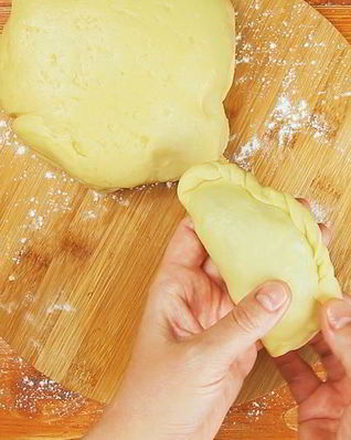 Пирожки с мясом в духовке