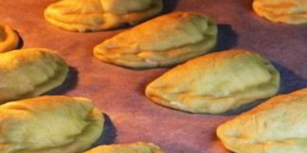 пирожки с сыром фета