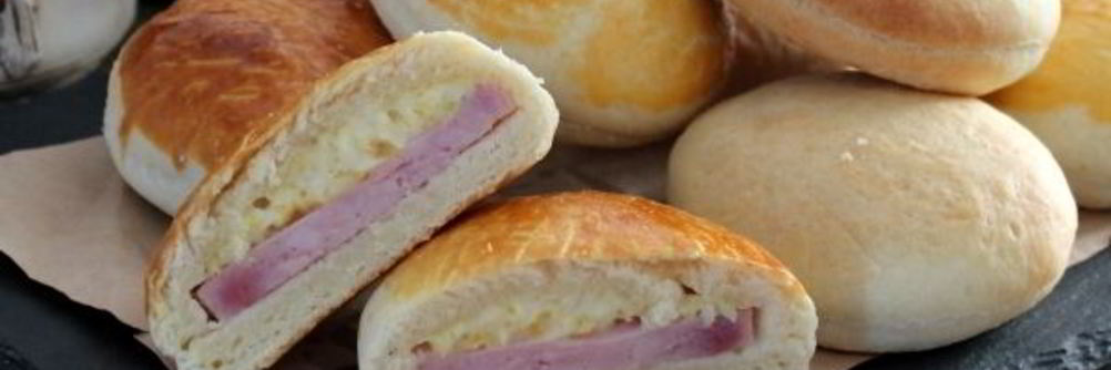 Пирожки с ветчиной и сыром