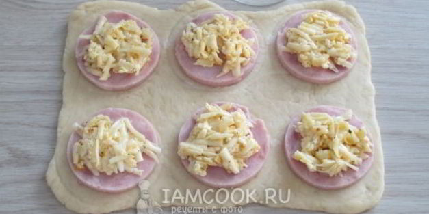 пирожки с ветчиной и сыром