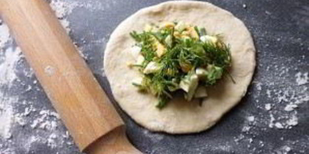 пирожки с яйцом