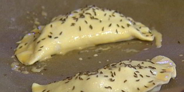 пирожки со шпинатом и грушей