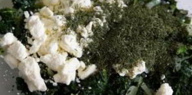 пирожки со шпинатом и сыром фета