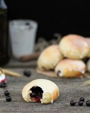 Пирожки со смородиной