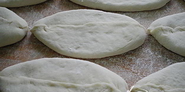 пирожки жареные с куриным мясом и картофелем